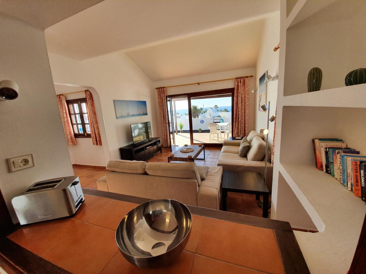 2 Bedroom Villa 'The Bungalow' With Private Heated Pool. Puerto del Carmen  Buitenkant foto