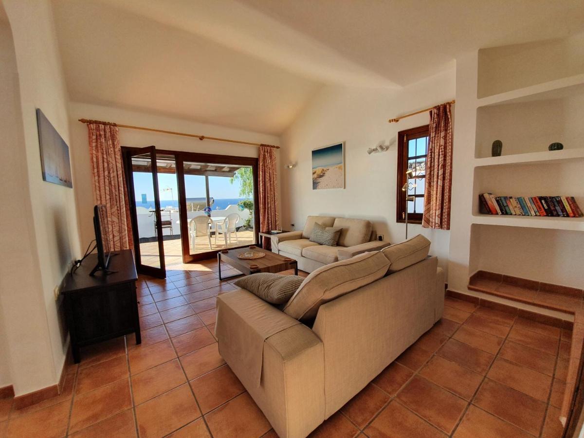 2 Bedroom Villa 'The Bungalow' With Private Heated Pool. Puerto del Carmen  Buitenkant foto